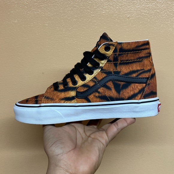Vans Sk8 HI “Tiger Print” - Picture 7 of 16